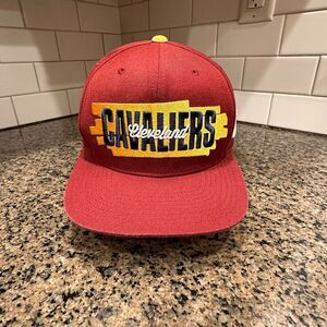 Cleveland Cavaliers Mitchell & Ness Cap Men One Size Red Snapback Basketball Hat